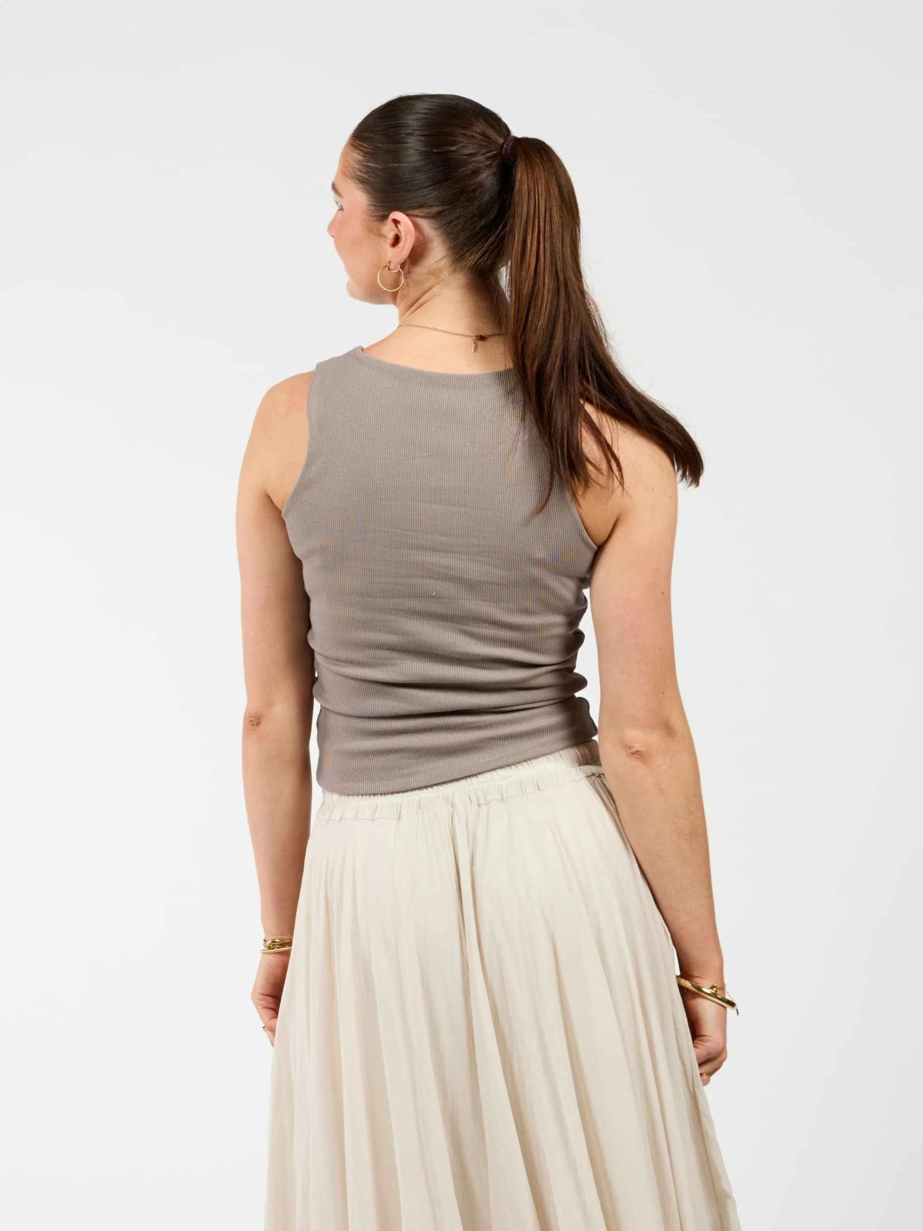 Noa Basic Tank Top | Lichtbruin | Tall - Image 3