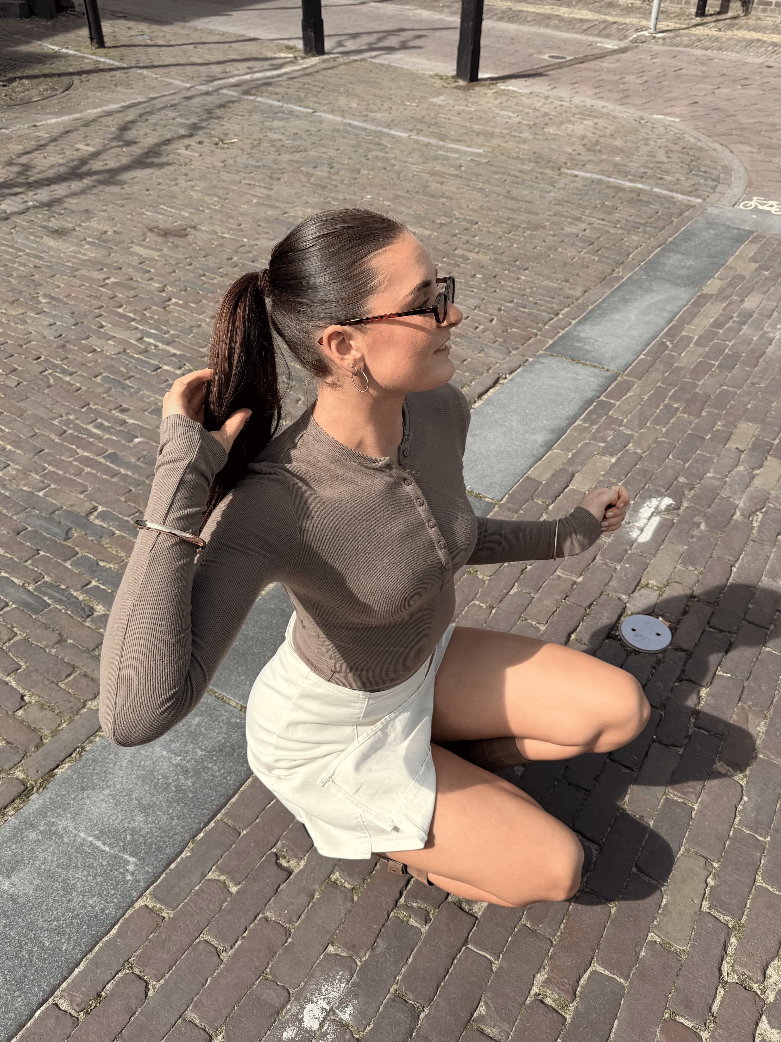 Cilia | Long sleeve top met knopen | Bruin | Tall - Image 9