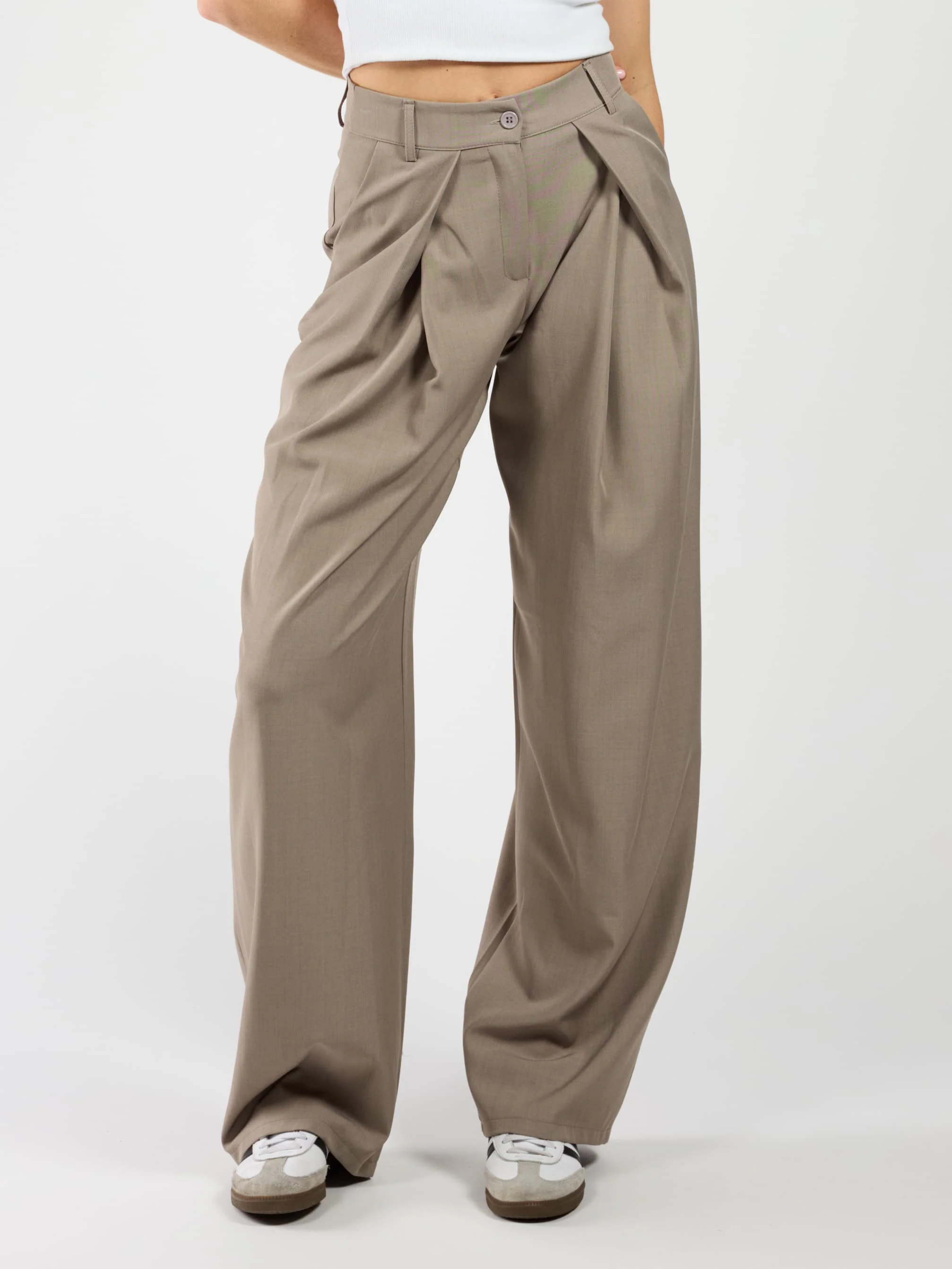 Ella | Wide leg pantalon met plooien | Taupe | Tall