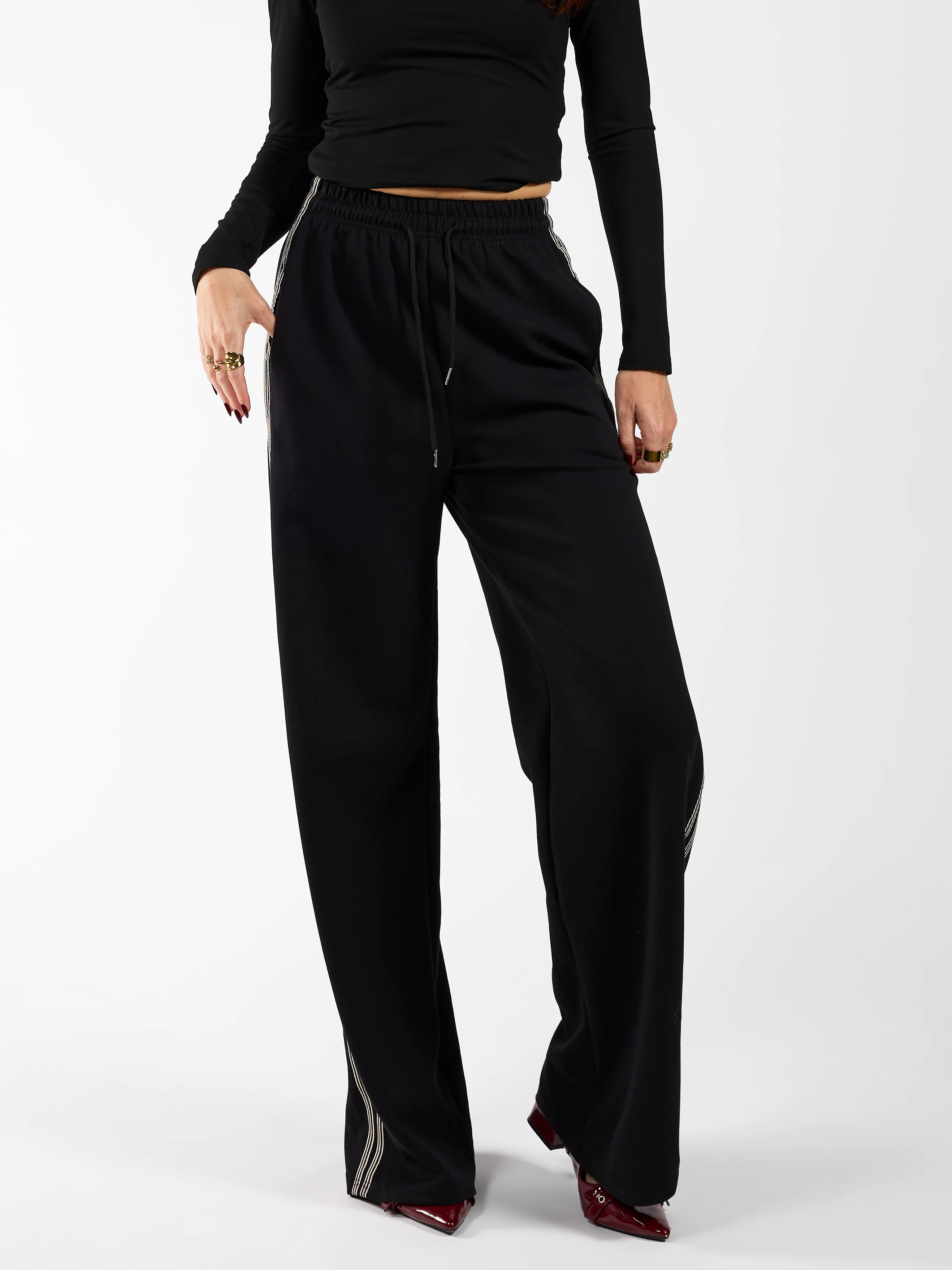 Izzy pants | Zwart met streep | Tall