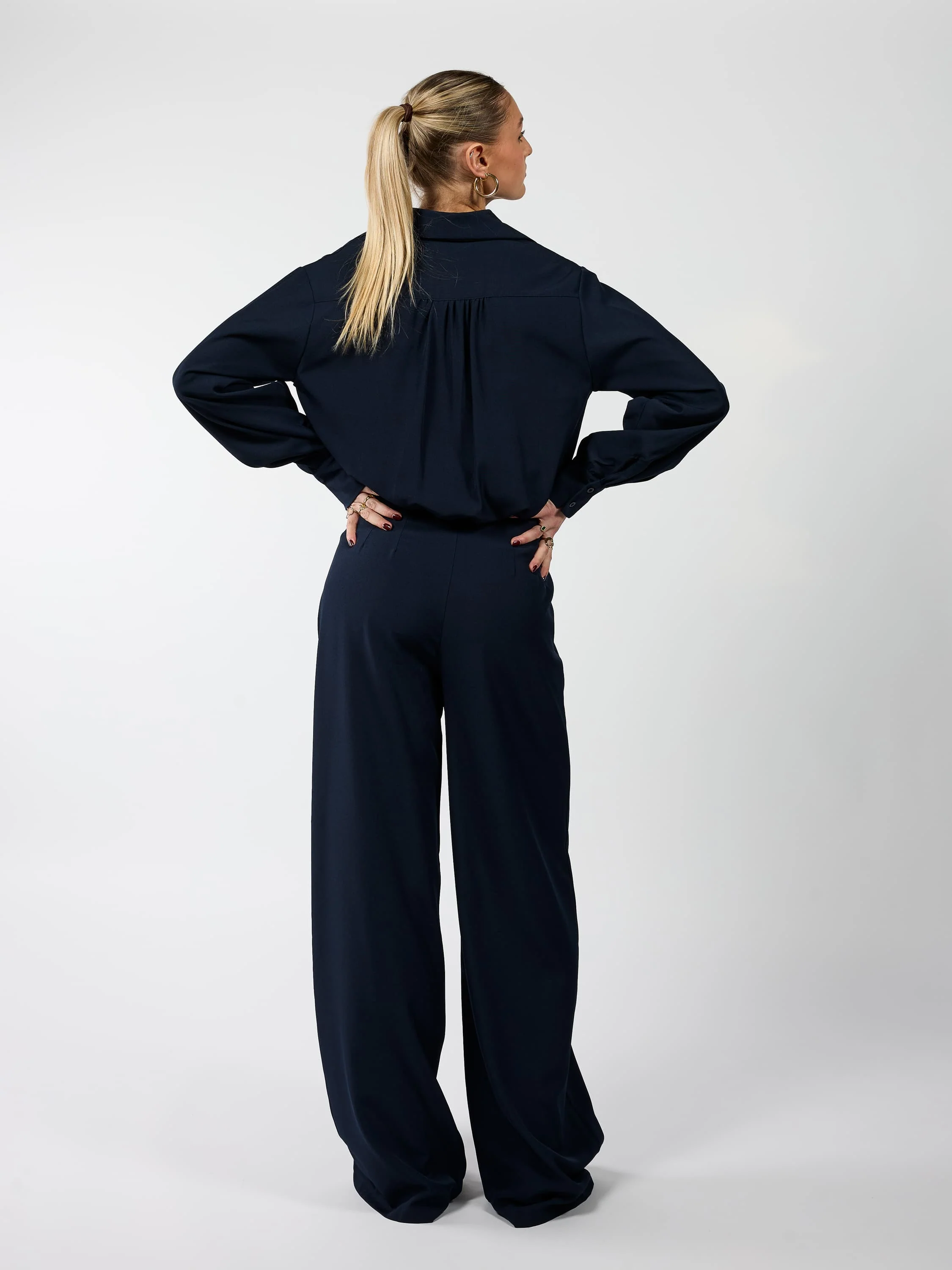Jip | Cropped blouse | Navy | Tall - Image 6