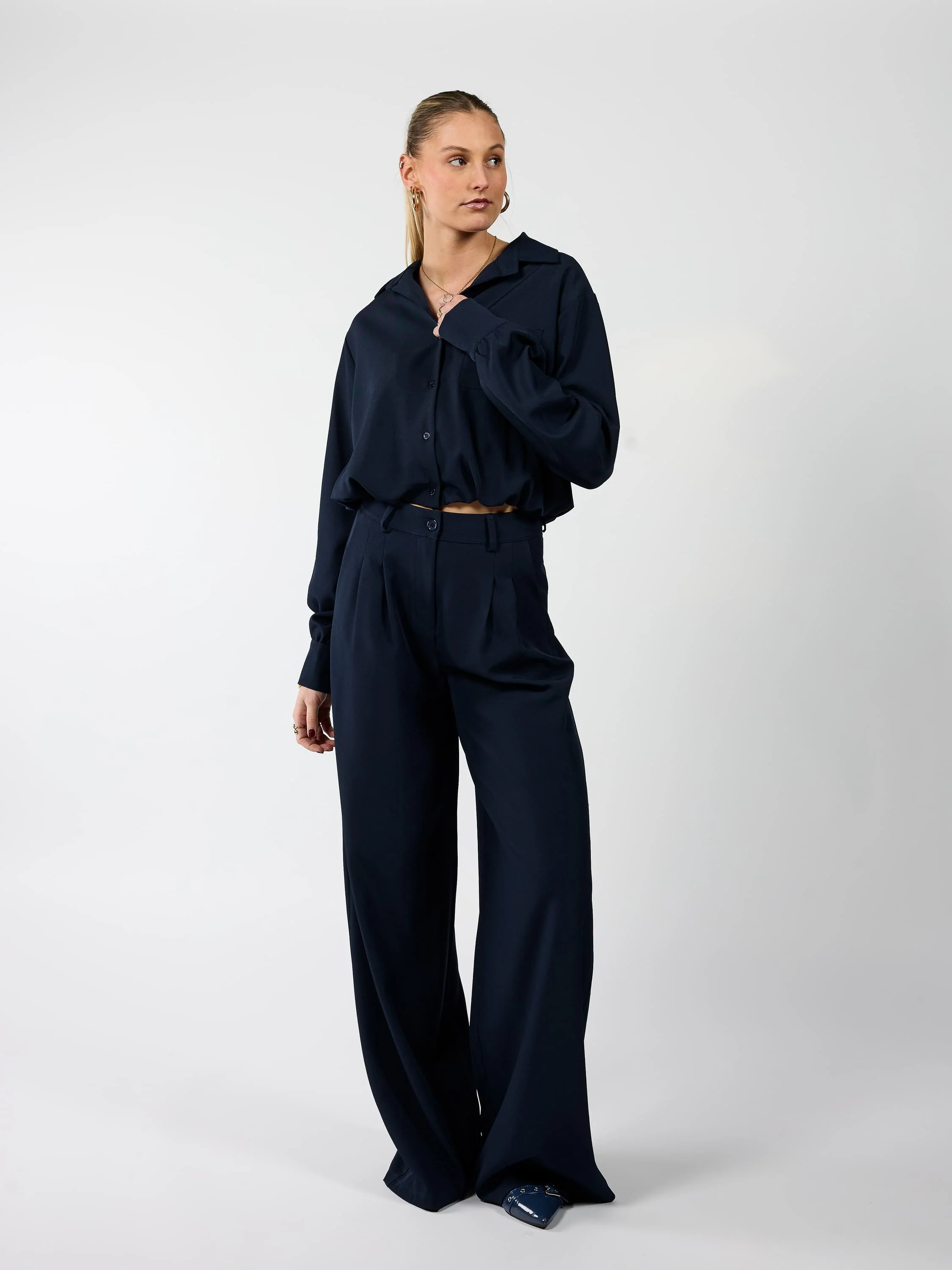 Jip | Cropped blouse | Navy | Tall - Image 9