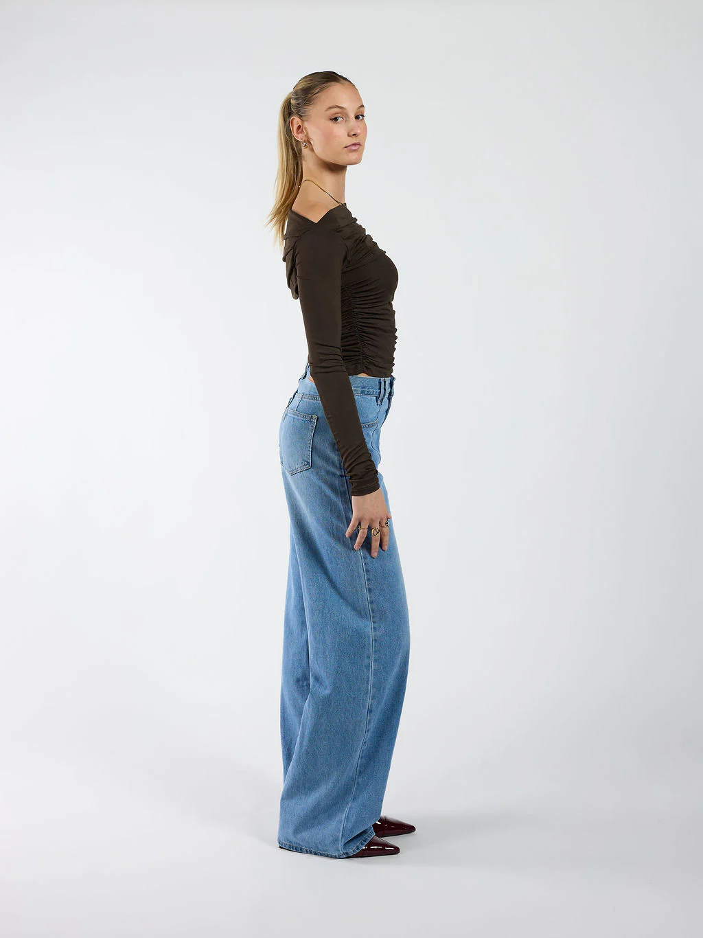Lieke off shoulder top | Tall | Donkerbruin - Image 5