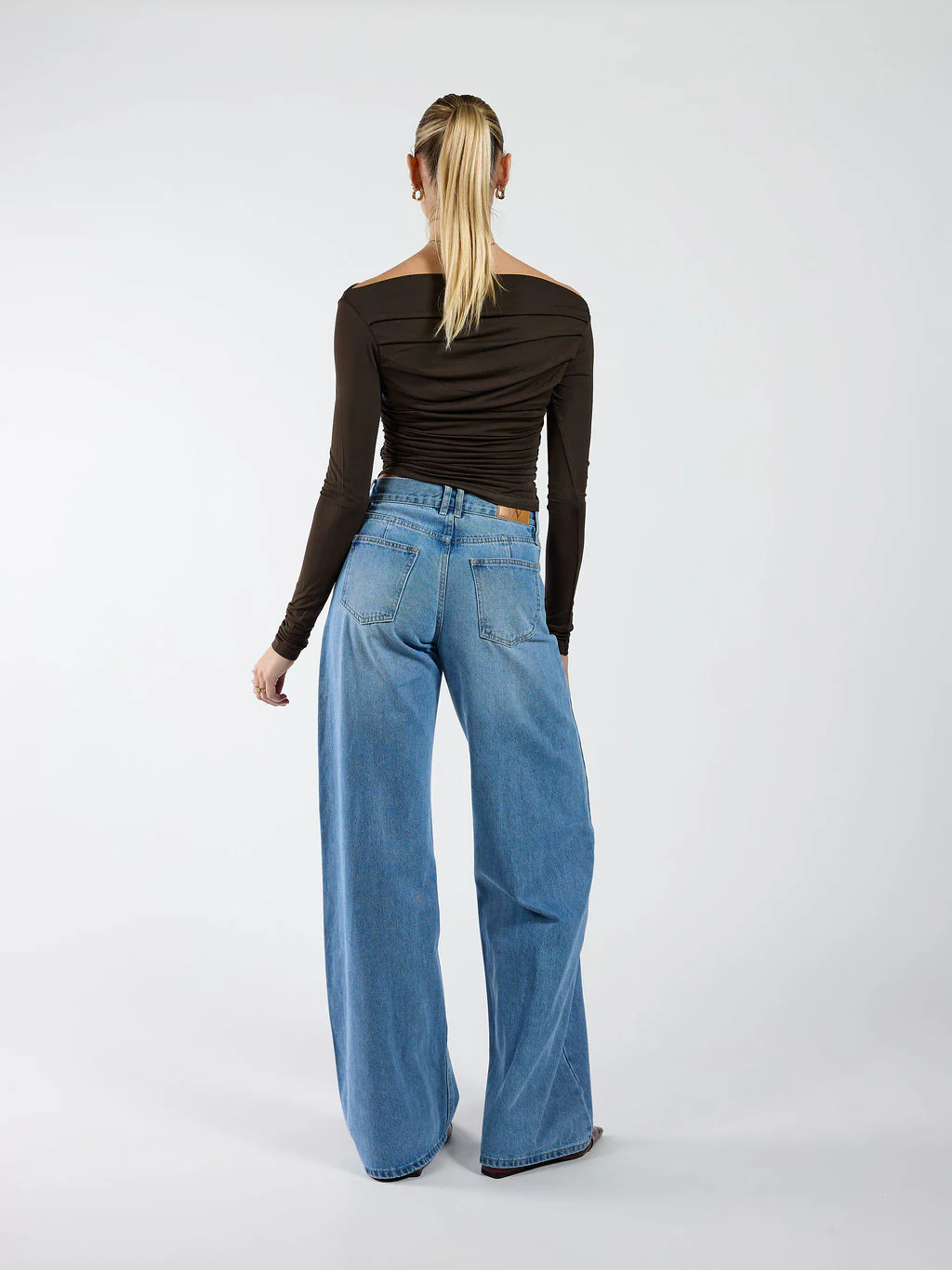 Lieke off shoulder top | Tall | Donkerbruin - Image 6
