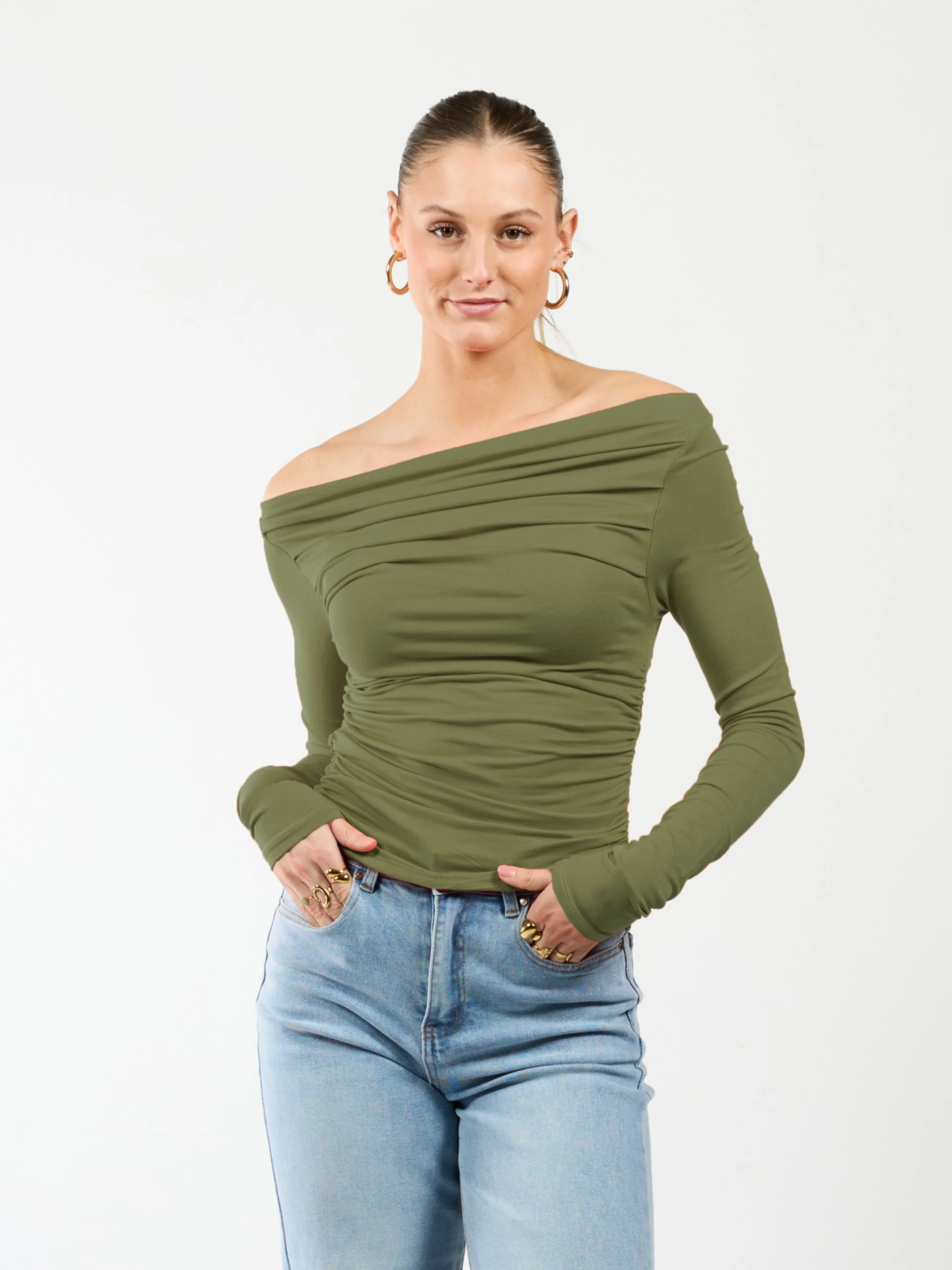 Lieke off shoulder top | Tall | Olive