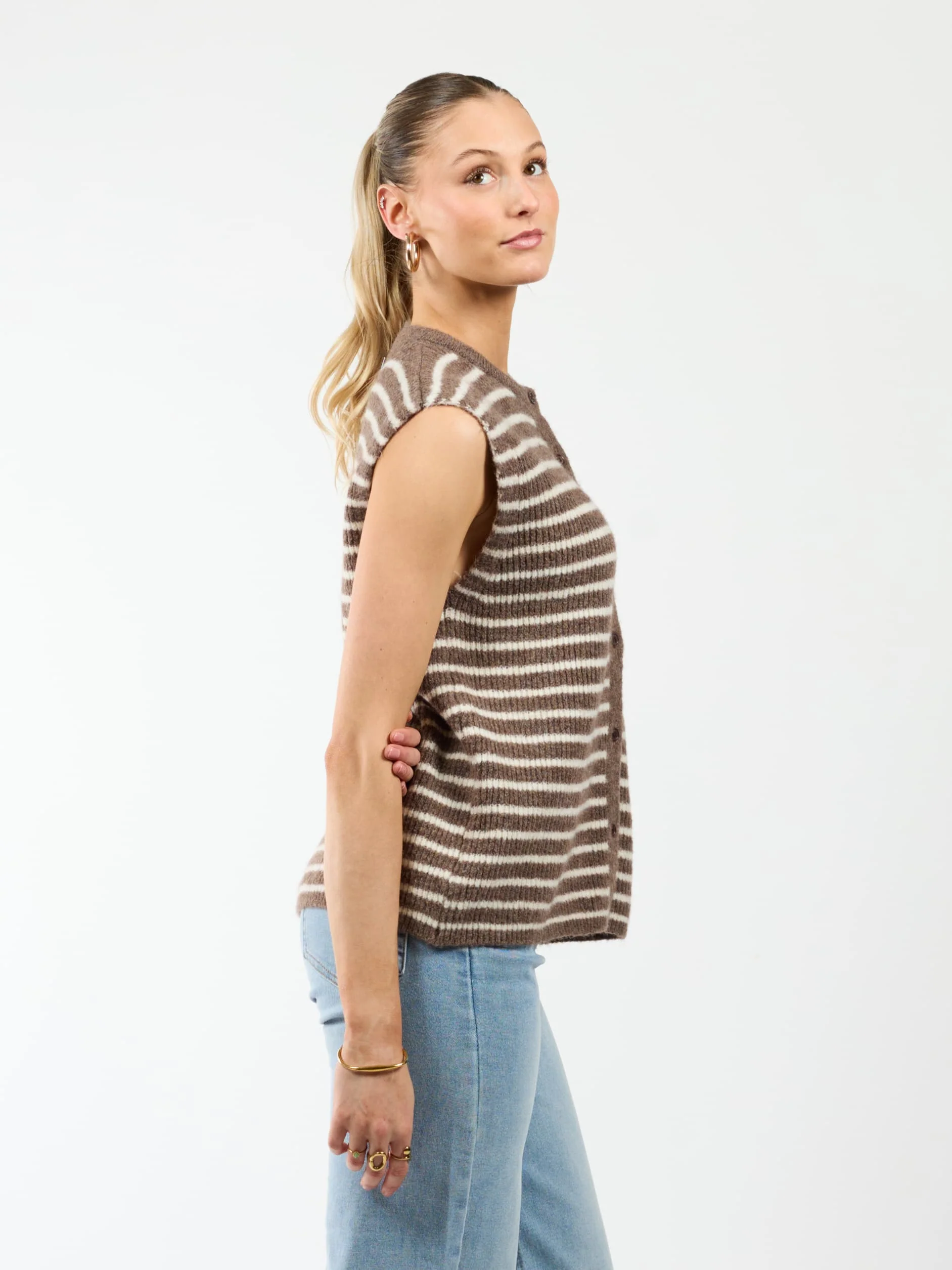 Lola Knitted Spencer met Knoopjes | Bruin wit gestreept | Tall - Image 5