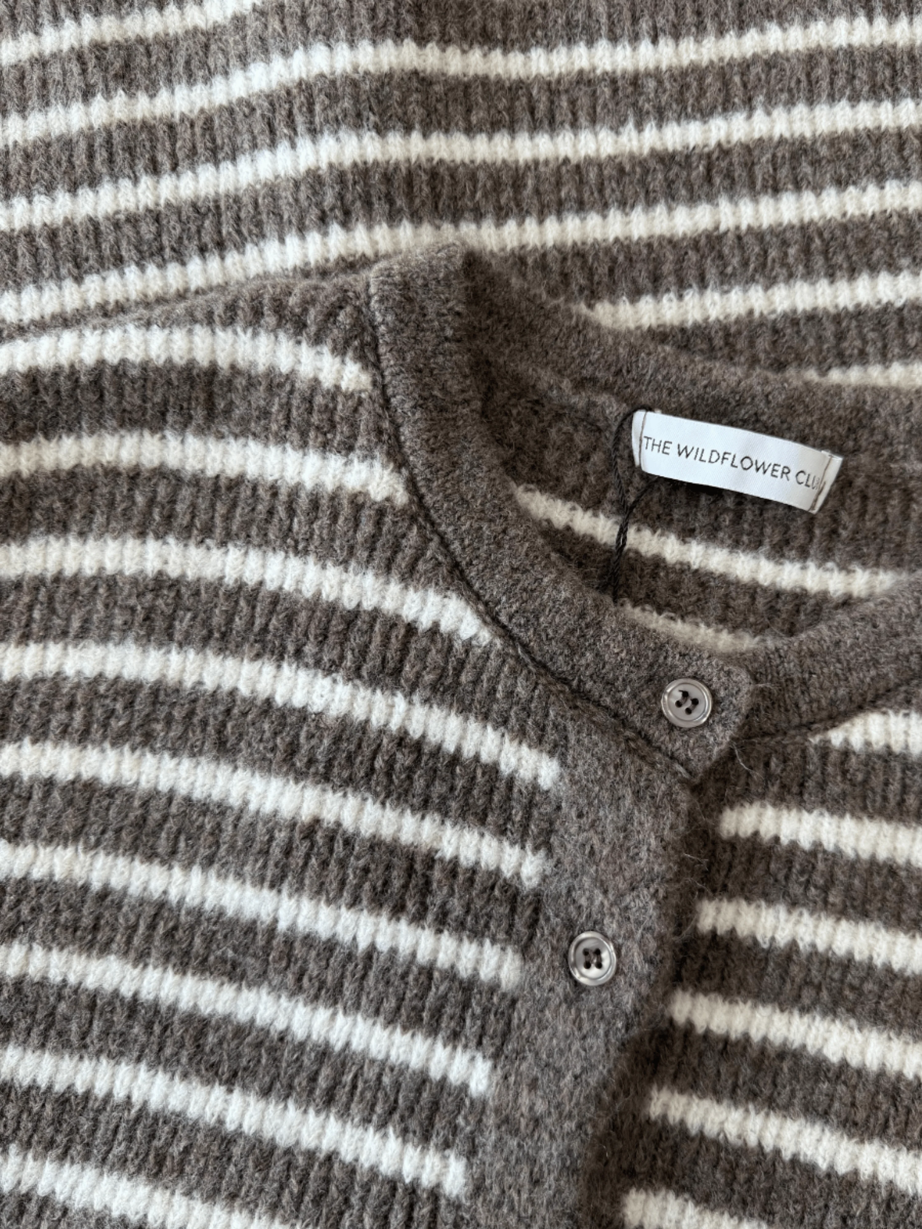 Lola Knitted Spencer met Knoopjes | Bruin wit gestreept | Tall - Image 9