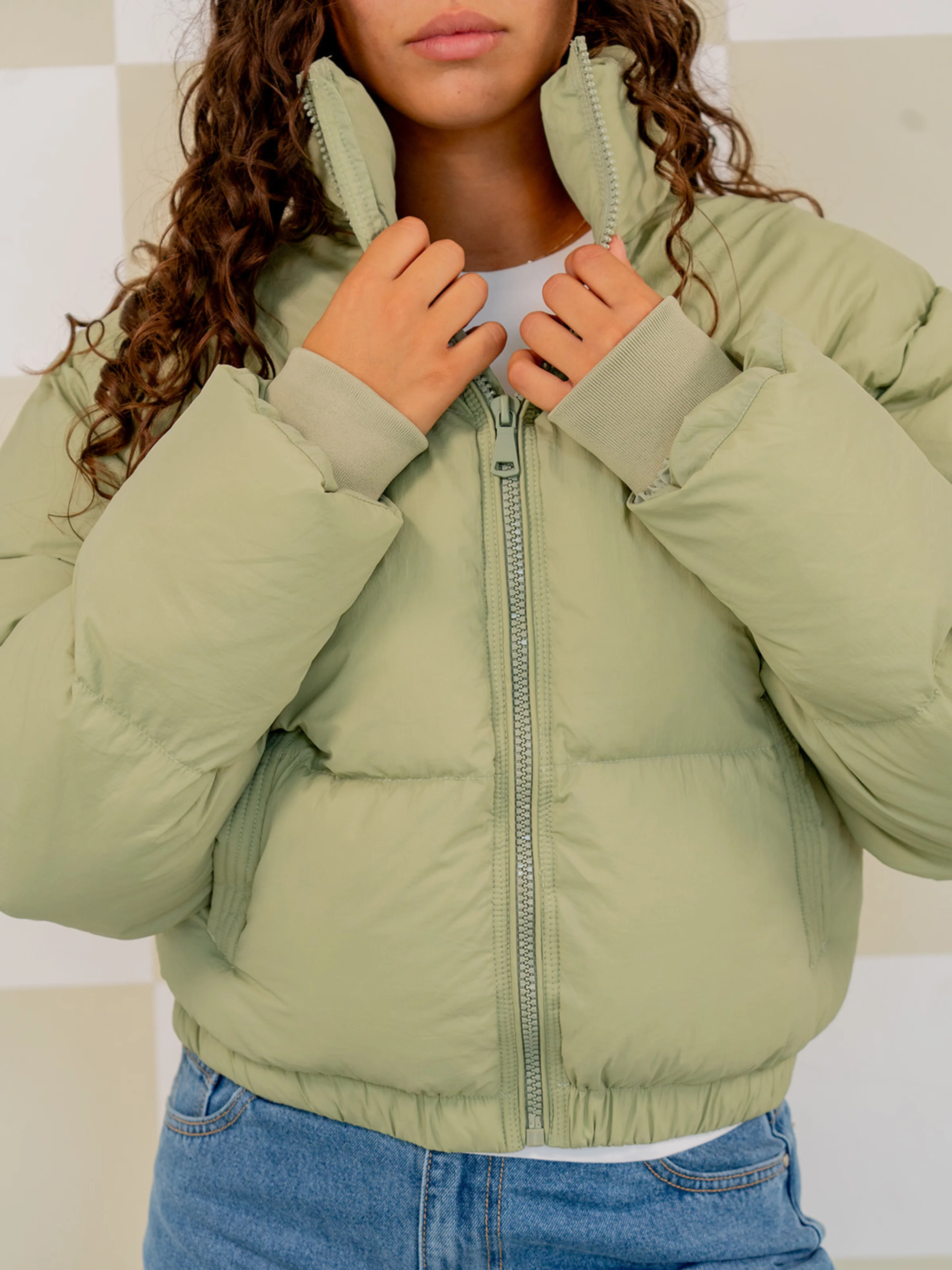 Mara Cropped Puffer Jack | Groen | Tall - Image 8